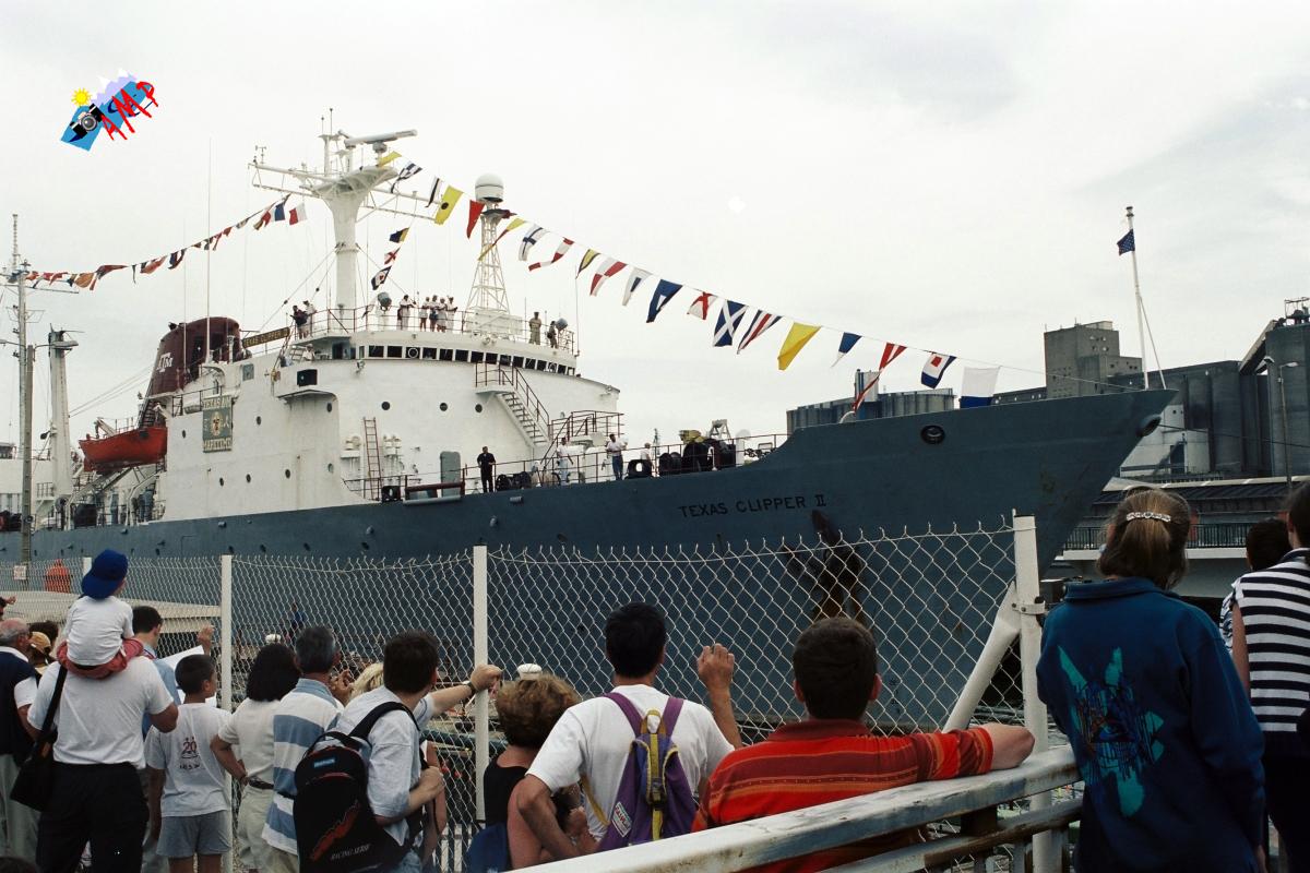 A1999-07_19A_B329_019-Texas Clipper_HG